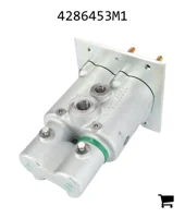 AGCO 4286453M1 Главный тормозной цилиндр с усилителем